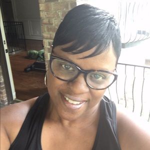 Meet your Posher, Renee